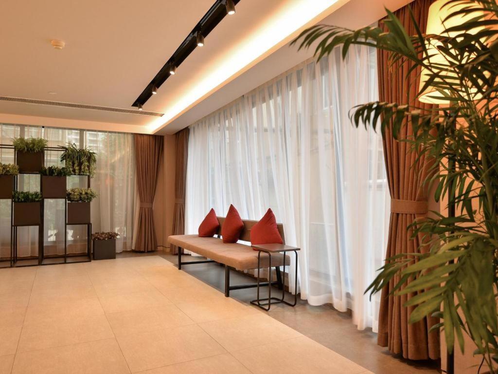 Home Inns Plus Shanghai Xujiahui Branch Exterior photo