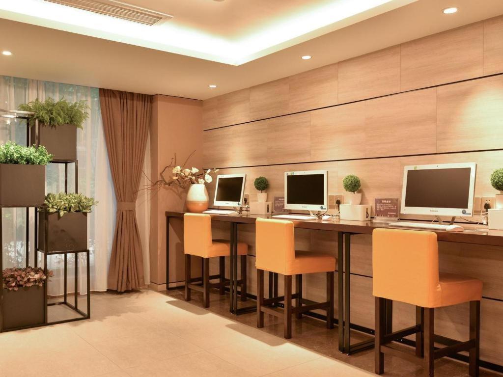 Home Inns Plus Shanghai Xujiahui Branch Exterior photo