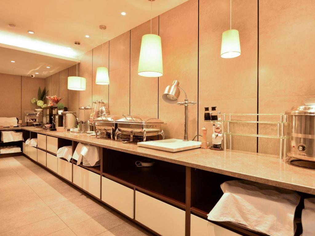 Home Inns Plus Shanghai Xujiahui Branch Exterior photo